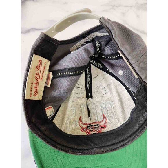 Chicago Bulls Basketball grey hat Mitchell & Ness Nostalgia Co. Philadelphia Har - Picture 6 of 7